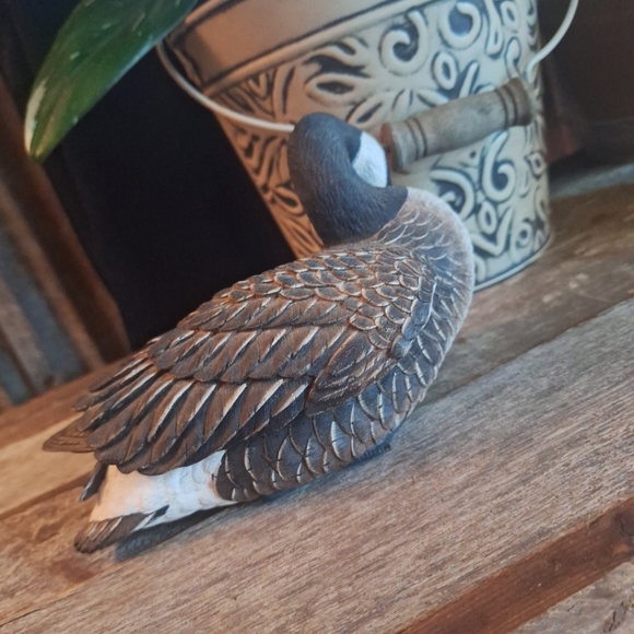 7in Resin Canadian Goose Firgure - Picture 5 of 7